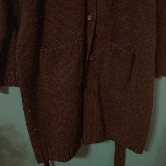 💙💙Ladies Long Black Sweater…Size L…Black…6 Button Front Closure & Belt💙💙 - Picture 4 of 5